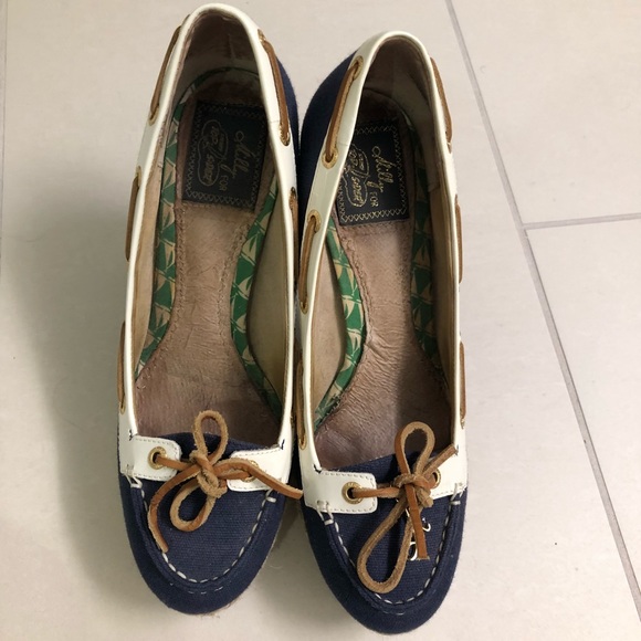 Milly Heels - Picture 2 of 4